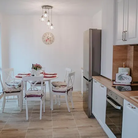 Bella's Sea Apartment-beach, Sea Garden ,old Town, Free Parking, Free Evcharging Station Varna